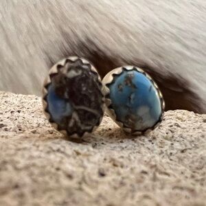 ❤️ Golden Hills Turquoise Navajo Style Brushed 925 Stud Earrings Closed Back